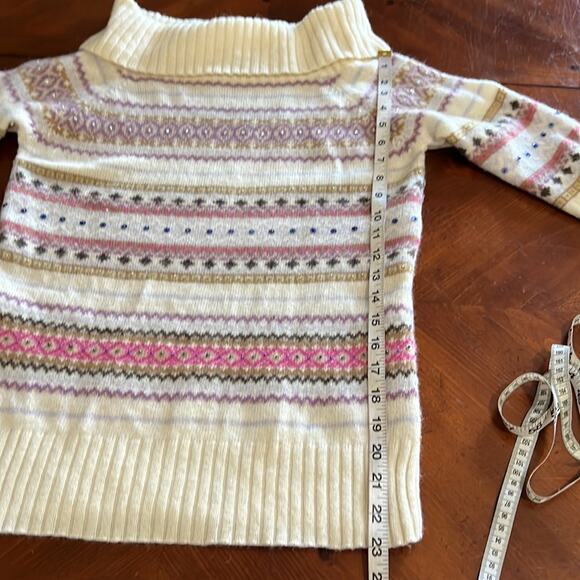 Old Navy Colorful Embellished Lambs’ Wool Sweater Woman Size Large Off Shoulder - Picture 9 of 9